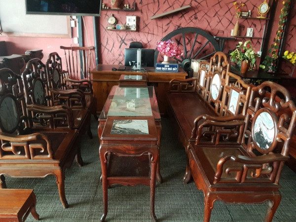 Mua bàn ghế gỗ cũ giá rẻ tphcm đảm bảo chất lượng, uy tín