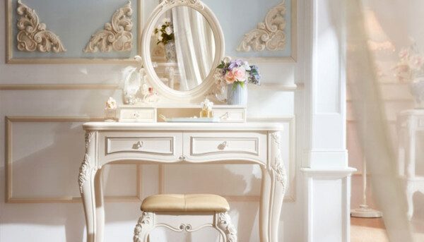 Bàn trang điểm đẹp nhất mọi thời thượng và top 5 "siêu bão"