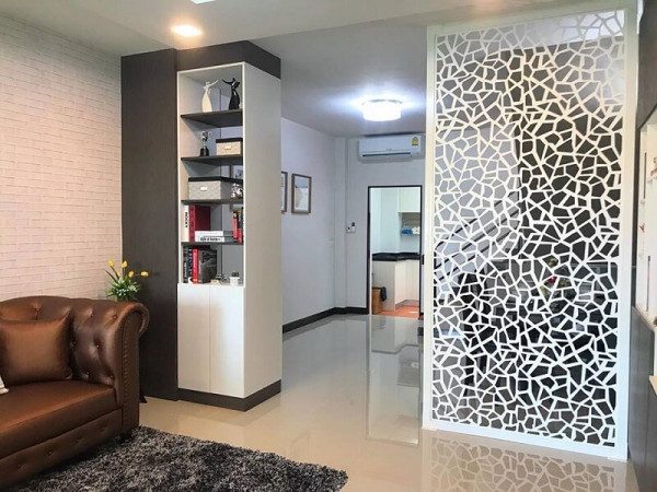 Vách ngăn phòng khách giá rẻ