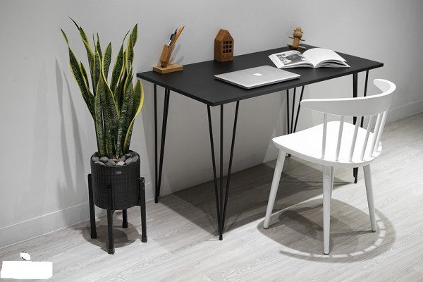Bàn làm việc chân sắt