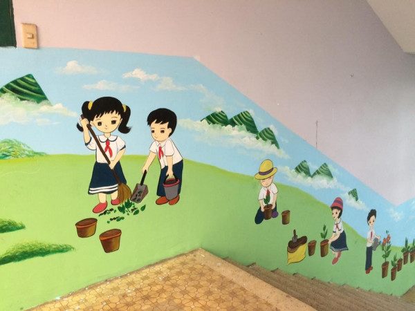 Vẽ tranh tường mầm non