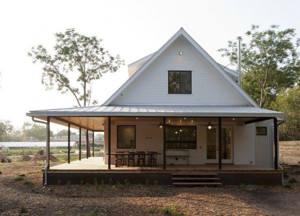 nhà tiền chế cấp 4