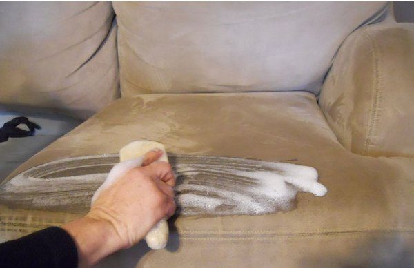 Sofa gỗ đơn giản
