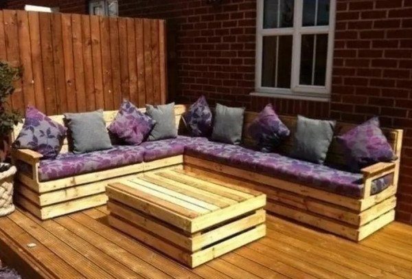 Sofa gỗ đơn giản