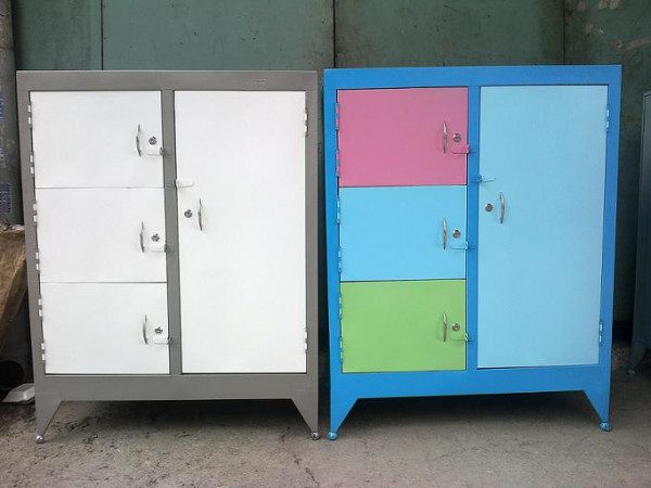 Tủ sắt đựng quần áo