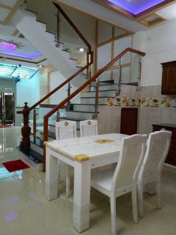Cau Thang Kinh Cuong Luc 6