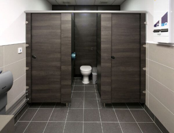 Vách Ngăn Vệ Sinh Bằng Nhựa - Ưu, Nhược Điểm Và Phân Loại Cụ Thể