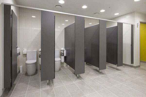 Vách Ngăn Vệ Sinh Giá Rẻ "UY TÍN - CHẤT LƯỢNG" Nhất Thị Trường