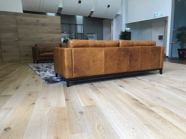 Sàn Gỗ Là Gì? 11 Lợi Ích "Bất Ngờ" Từ Việc Sử Dụng Sàn Gỗ