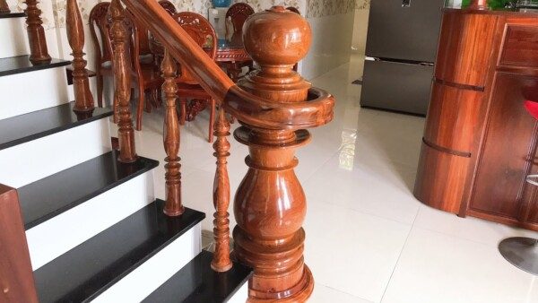 12+ Trụ Cầu Thang Gỗ "Hiện Đại- Sang Trọng" | Chi Phí Tối Ưu Nhất