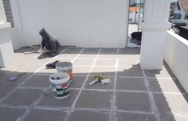 5 Cách Chống Thấm Sân Thượng Hiệu Quả 100% - Tiết Kiệm Chi Phí