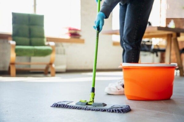 Hướng dẫn cách tự dán sàn nhựa giả gỗ