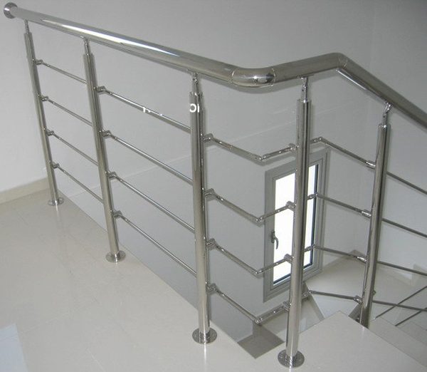 Cầu thang Inox