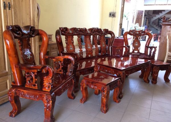Mua bàn ghế gỗ cũ giá rẻ tphcm đảm bảo chất lượng, uy tín