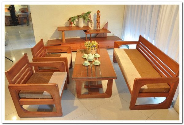Bàn ghế gỗ phòng khách giá 5 triệu